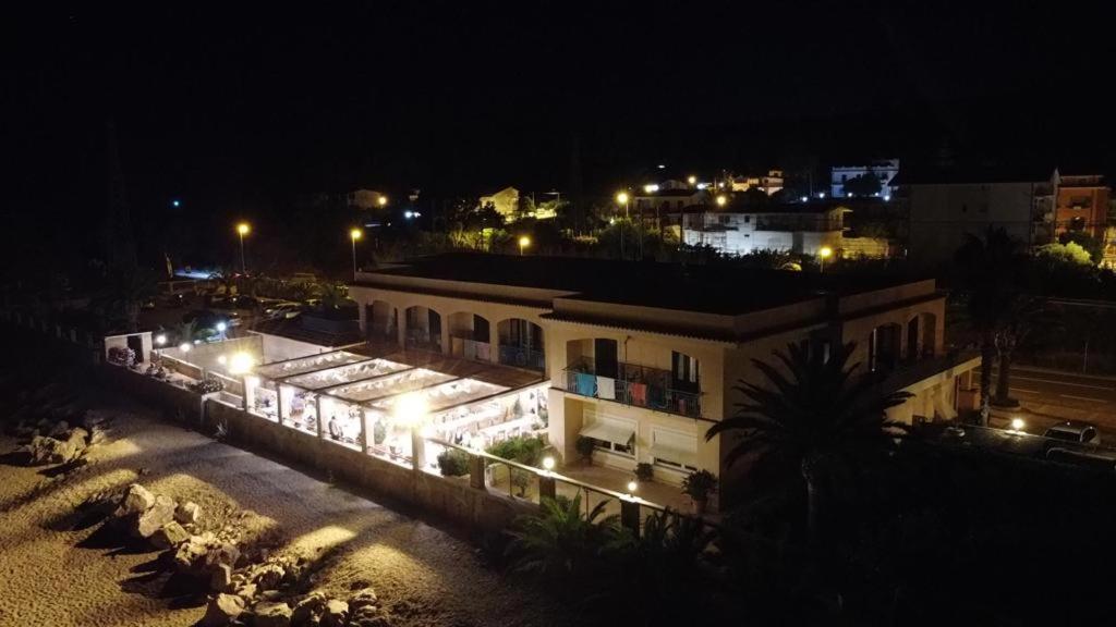 Hotel Ristorante La Lampara Gizzeria Buitenkant foto