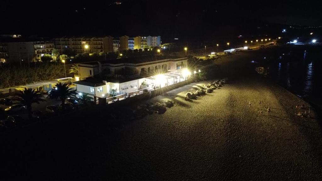 Hotel Ristorante La Lampara Gizzeria Buitenkant foto