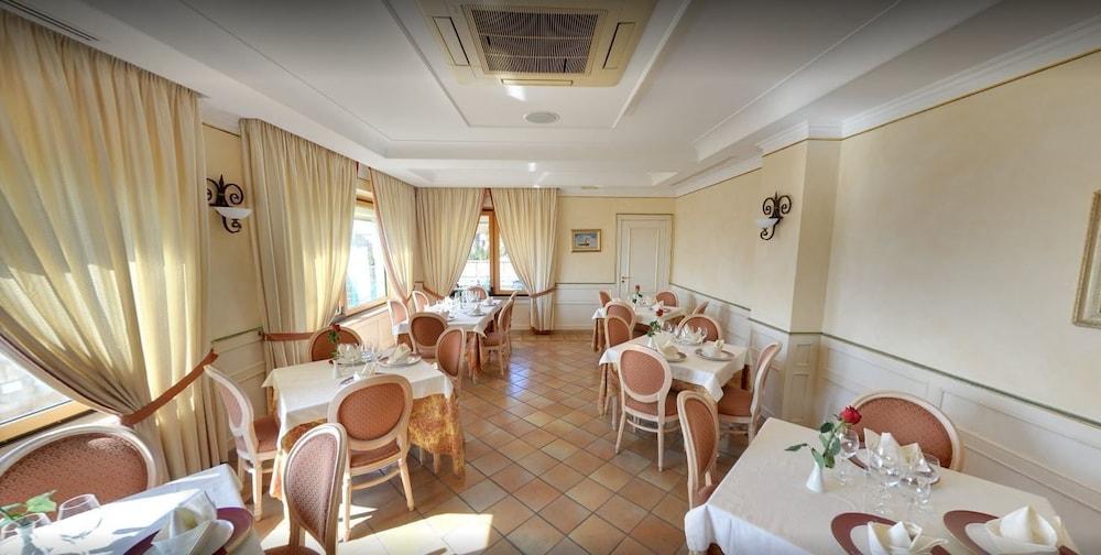 Hotel Ristorante La Lampara Gizzeria Buitenkant foto
