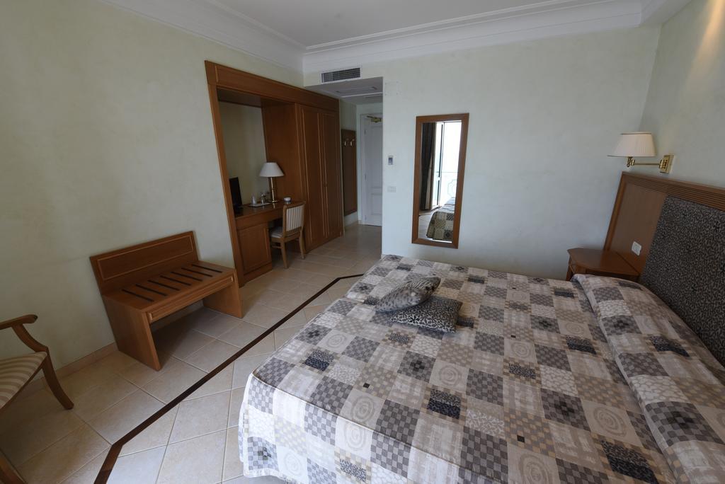 Hotel Ristorante La Lampara Gizzeria Kamer foto