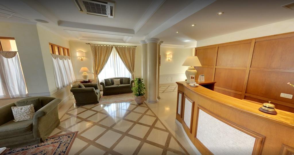 Hotel Ristorante La Lampara Gizzeria Buitenkant foto